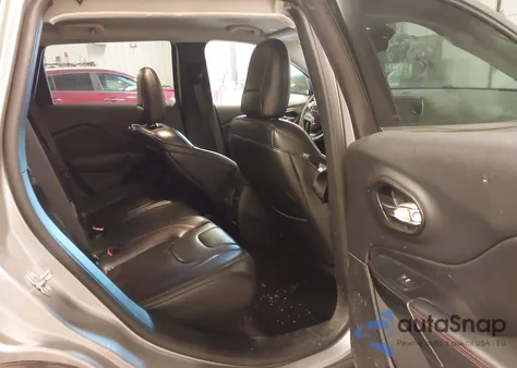 2019 Jeep Cherokee Trailhawk 4X4 из США, поврежденный, VIN 1C4PJMBXXKD127430